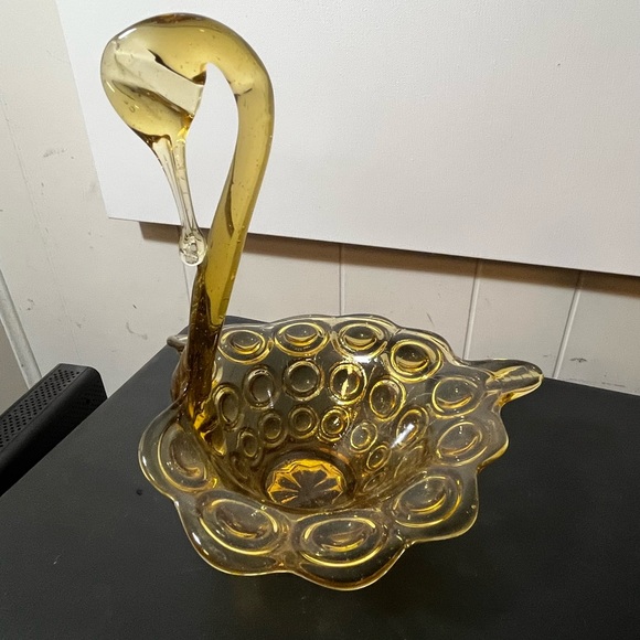 Preowned LE Smith Bulls Eye Honey Amber Glass Sean Candy Dish! - Picture 4 of 6